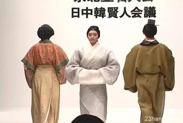 汉服究竟有多美！这群年轻人用11年复原200套汉服惊艳世界