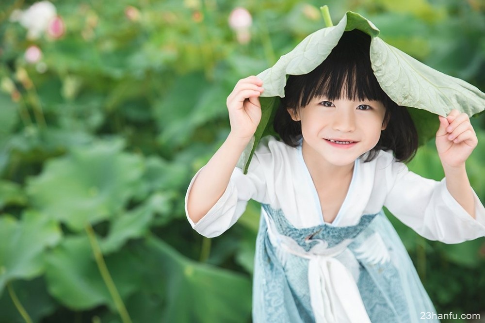 【大理古风摄影】汉服娘的尴尬瞬间：裙子滑落、拖地都忍了，最后一种让人无地自容