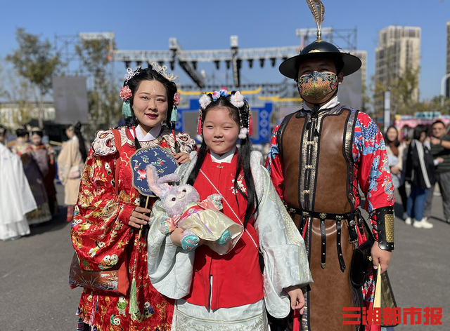 众多汉服大咖集结洋湖水街，打卡“新国潮汉服文化节”，偶遇“汉服奶奶”