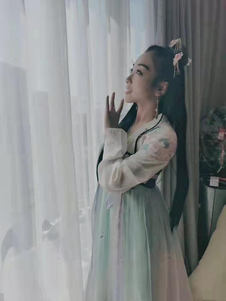 花滑女神隋文静也爱汉服 ，传递别样美