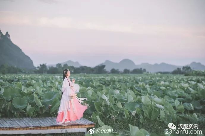 【汉服摄影】莲叶深处谁家女