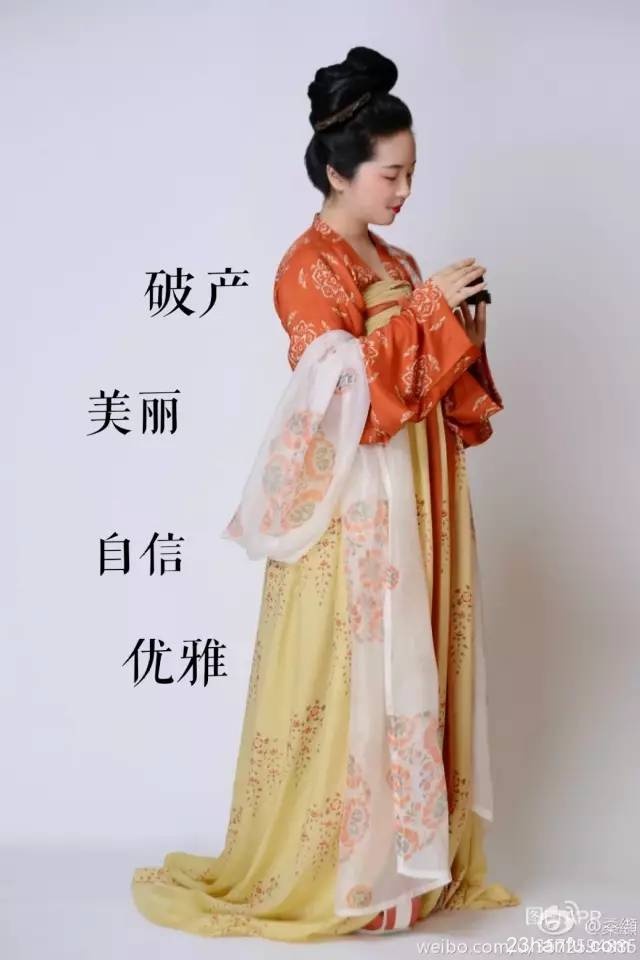 “洋学生”穿出传统汉服别样美感