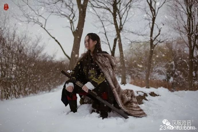 【汉服摄影】孑然一身踏遍千山暮雪