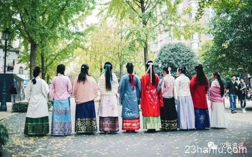 信阳第三届汉服文化节 以汉服为媒 展豫风楚韵