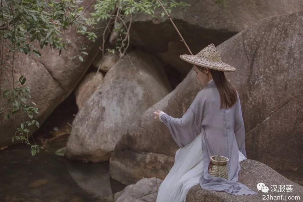 【汉服摄影】且听风鸣水和