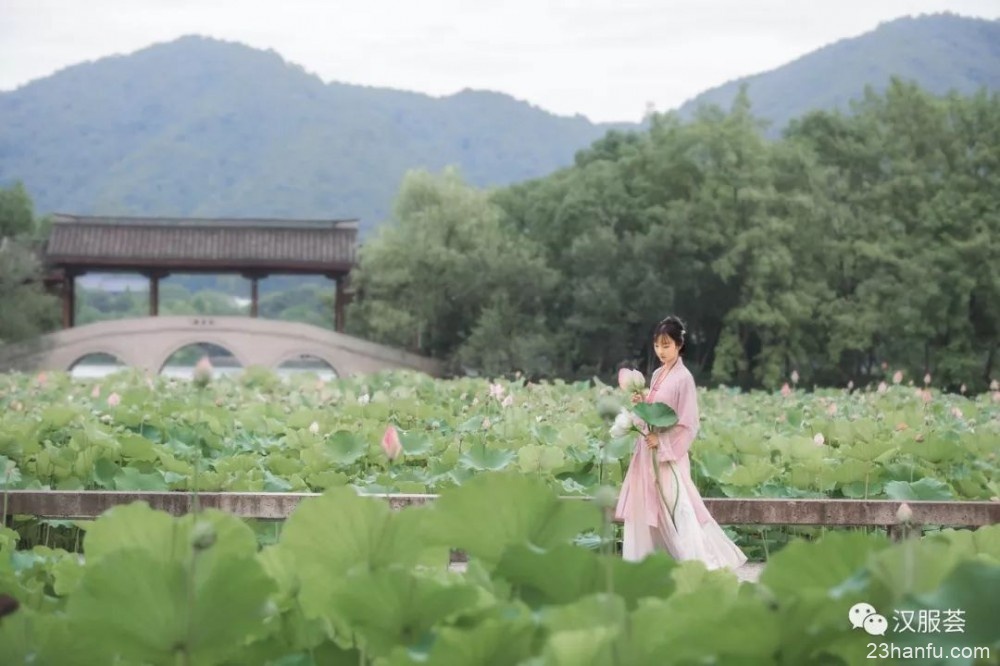 【汉服美景】凌波水中仙