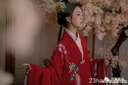 汉服飘飘 昆明200多俊男美女七夕节翠湖祭祀比巧