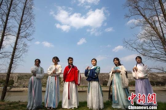 南京大报恩寺：汉服美女重现三千年上巳女儿节祭礼