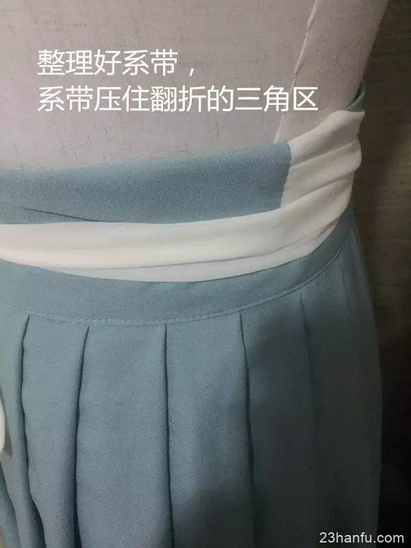 穿汉服裙子总是掉？你该学学这个技巧