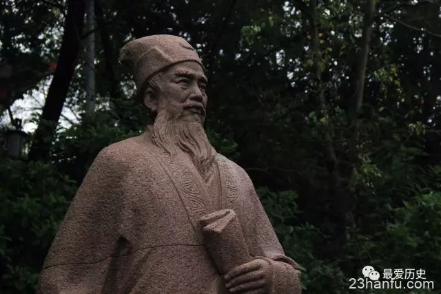 【人文历史】苏轼的两位挚友：一时的朋友很多，一世的朋友太少