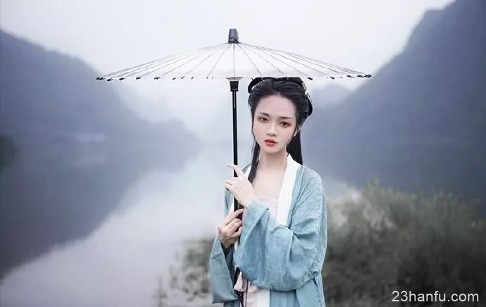 【汉服美图】青山高几许