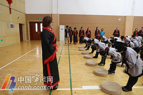 穿汉服 学礼仪 唱诗经 传统礼仪走进江北校园