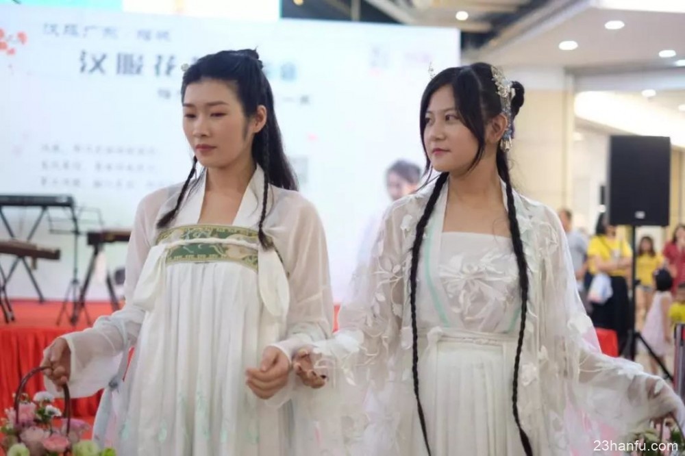 增城群的精彩！汉服广东梅花一弄汉服花艺音乐会报导