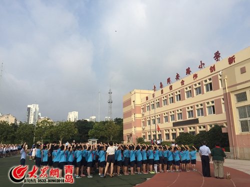 着汉服行开笔礼 青岛市北中小学率先研学汉文化