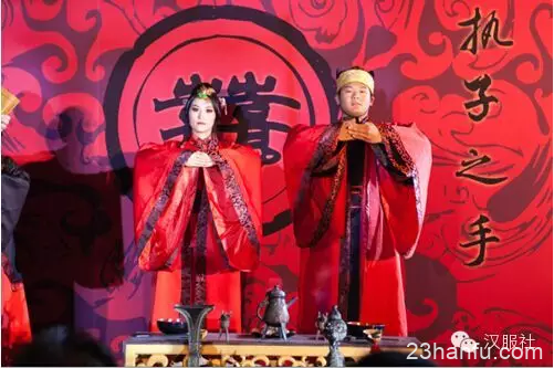 中国古代婚礼的喜服到近代西方婚纱的演变