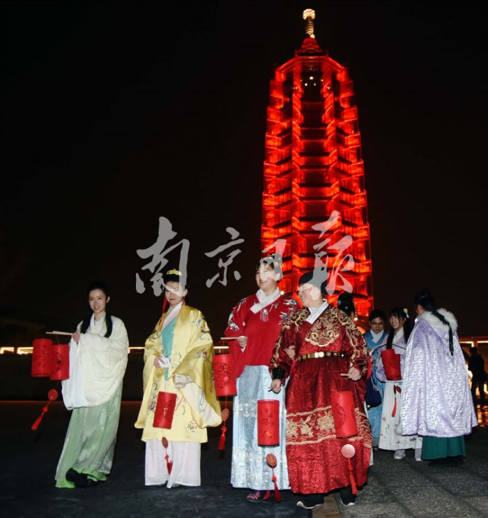 大报恩寺汉服提灯游园会