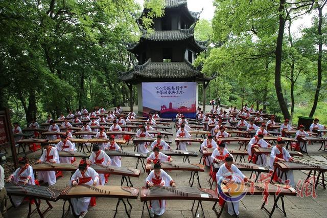 穿汉服 听国学