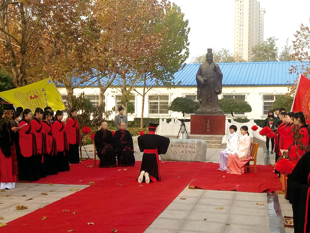 包粽子,听历史 “传承端午民俗 弘扬传统文化”活动在什邡市实验小学举行