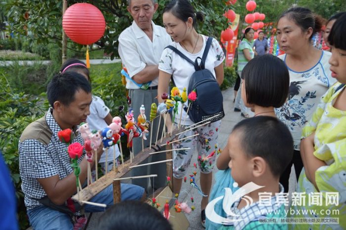 穿汉服行汉礼 邻里城举行民俗祭月晚会