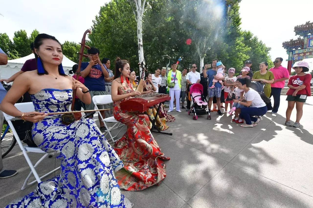 过七夕，快来看汉服美女！玩投壶、绣荷包…今天的运河文化广场太嗨了！