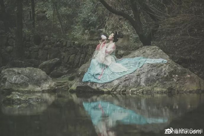 【汉服美图】不恋尘世浮华