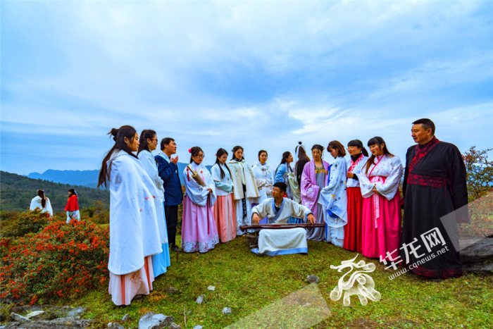 梦回秦汉空降武平 弘扬传统汉服云集